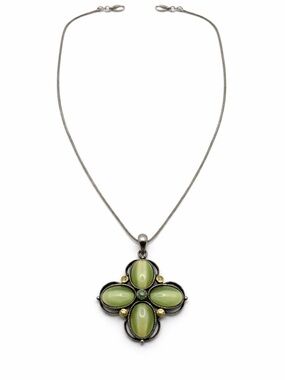 Green Cabochon Floral Pendant Necklace - Unbranded